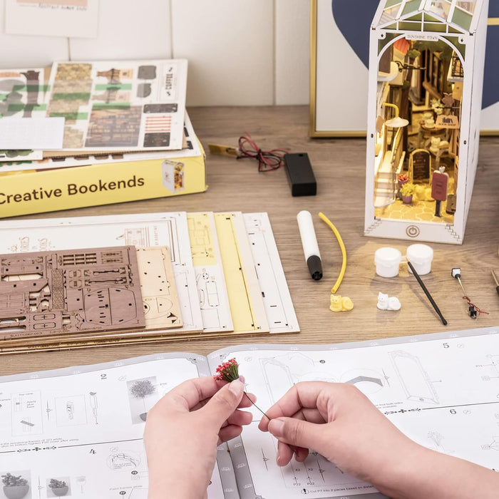 Kit di costruzione in legno Book Nook – Sunshine Town 