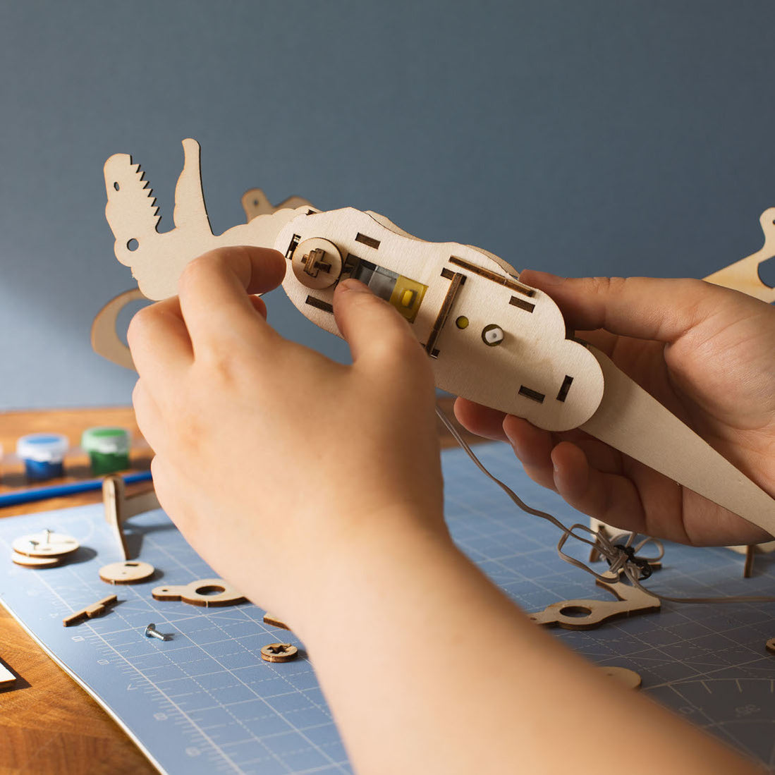 Build Your Own - Remote Control Dinosaur — getDigital