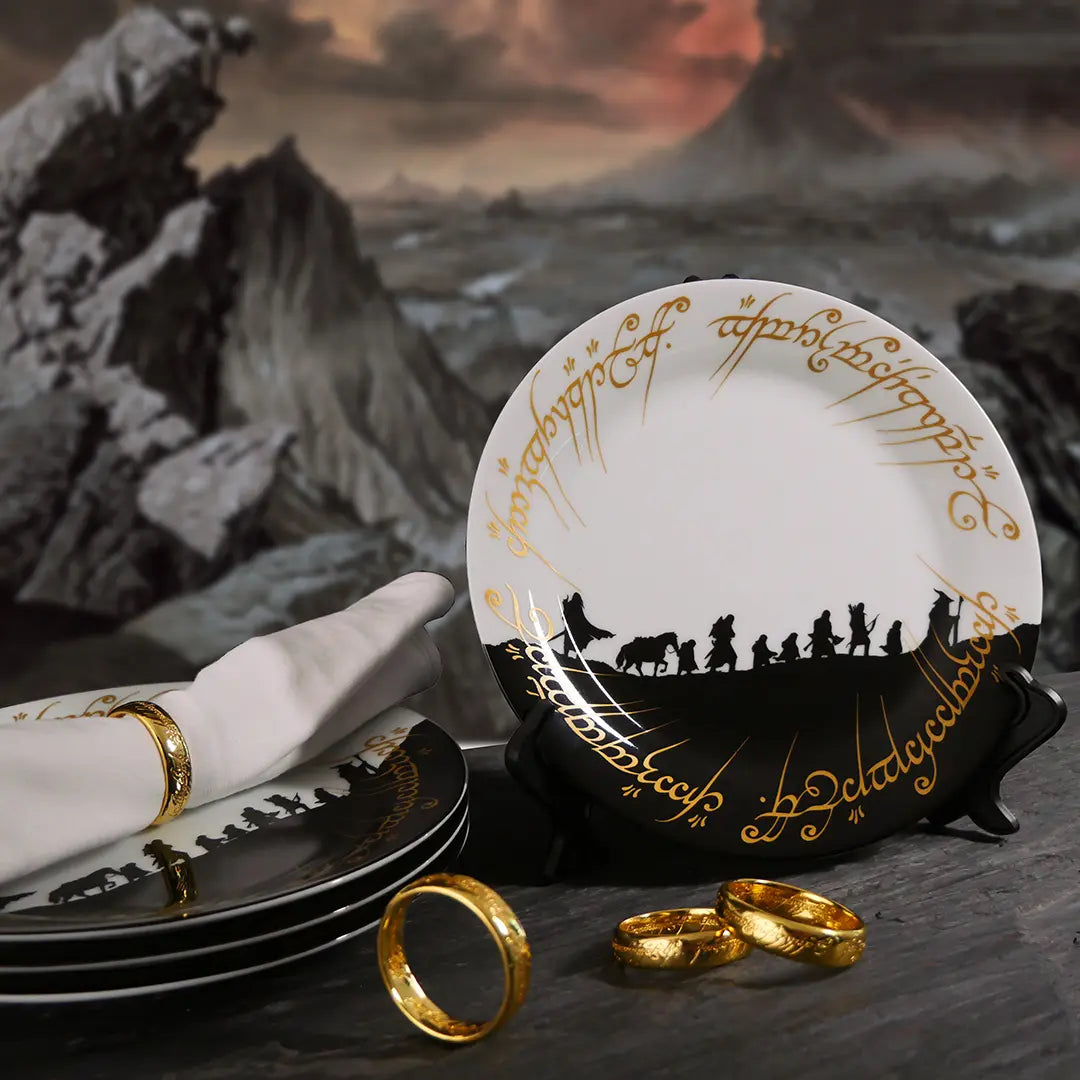 The Lord of the Rings set of 4 plates and napkin rings — getDigital